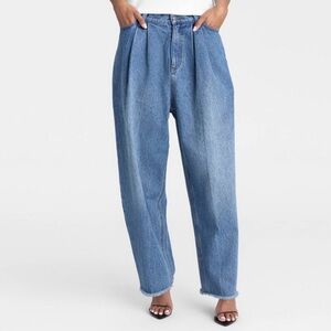 High-Rise Pleated Ankle Jeans in Light Blue size 28 plus size